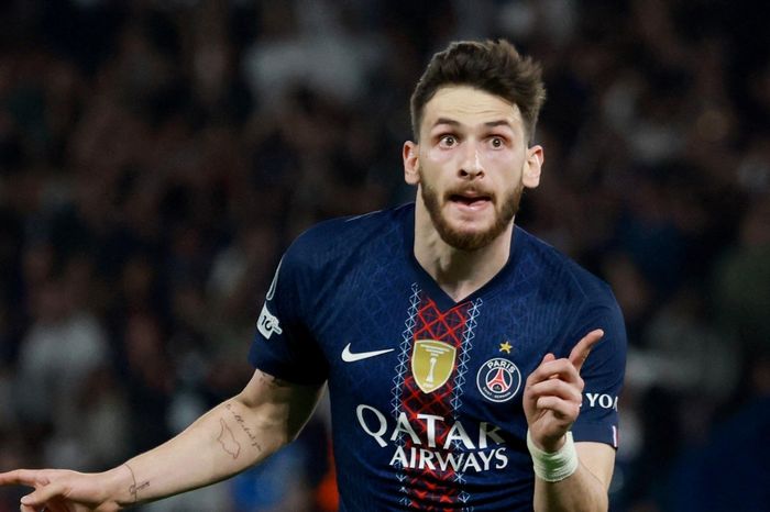 Kvaratskhelia khiến Liverpool tiếc đứt ruột