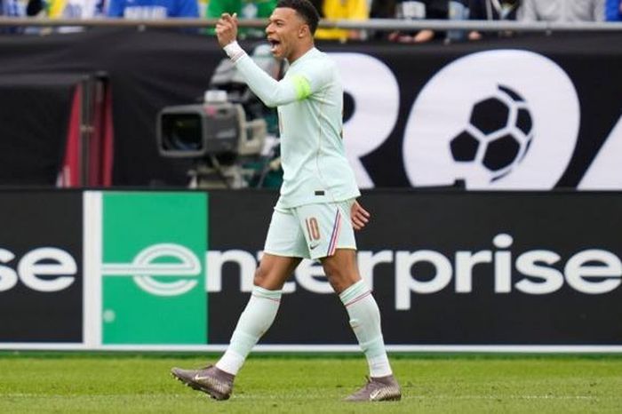 Kylian Mbappe hướng tới kỷ lục mới trong màu áo ĐTQG