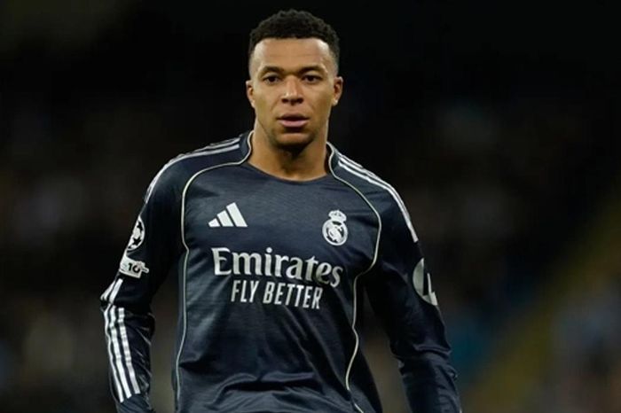 Kylian Mbappe và 30 ngày định đoạt vị thế tại Real Madrid
