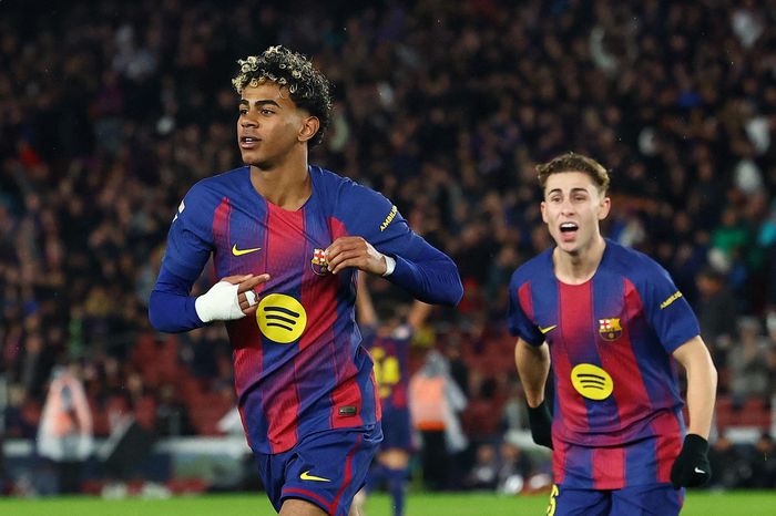 Lamine Yamal vượt ngưỡng 'thần đồng'