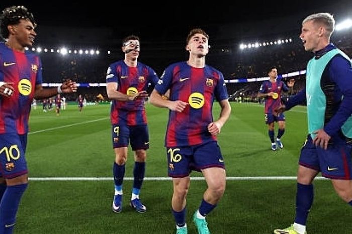 Lewandowski, Fermin Lopez và Yamal cùng phá kỷ lục UEFA Champions League