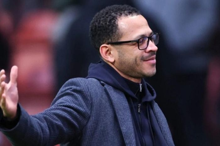 Liam Rosenior và bài tủ 3 trung vệ: Liệu Chelsea có thể giải mã sức mạnh của PSG?