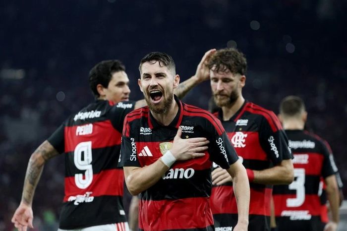 Lịch trình điên rồ của Jorginho và đồng đội