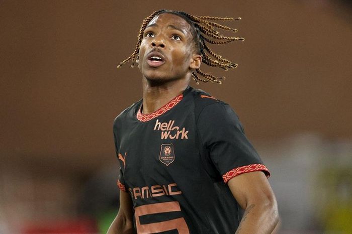 Liverpool bất ngờ chiêu mộ bom tấn giá 60 triệu bảng Anh