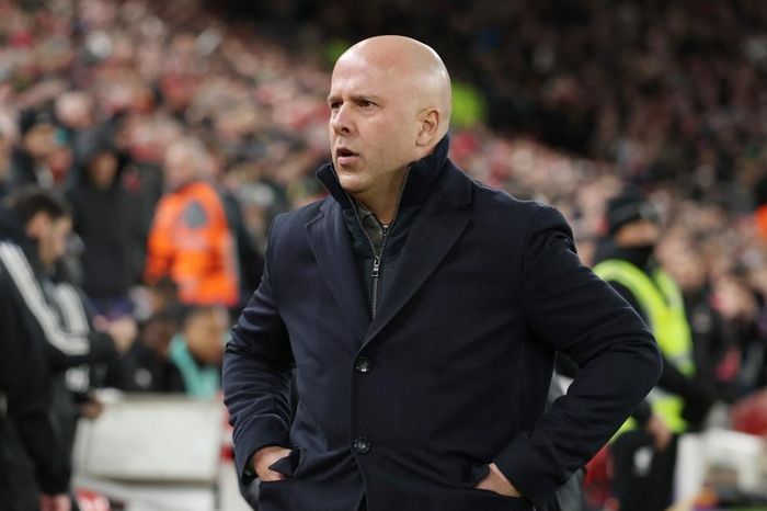 Liverpool gấp rút tìm hậu vệ sau chấn thương Frimpong