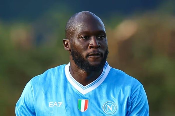 Lukaku bị phạt tiền