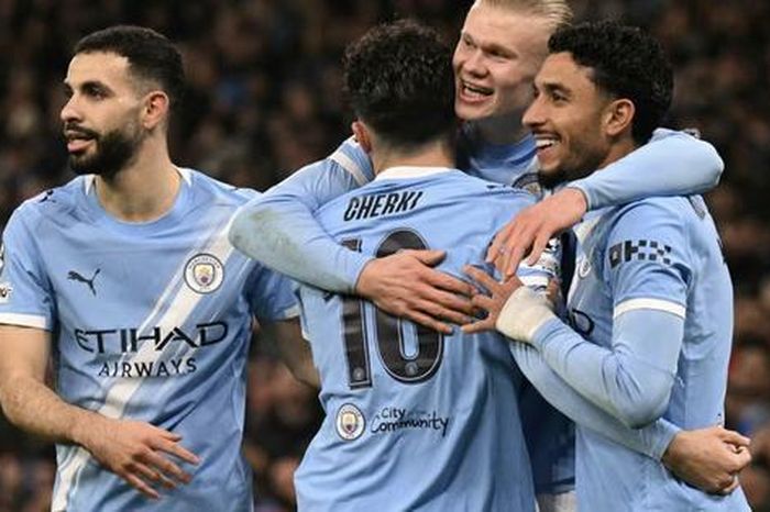 Man City, Barcelona hiên ngang vào top 8 Champions League