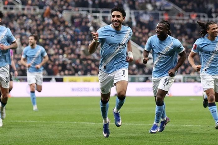 Man City ngược dòng kịch tính tại St James' Park: Marmoush và Savinho rực sáng