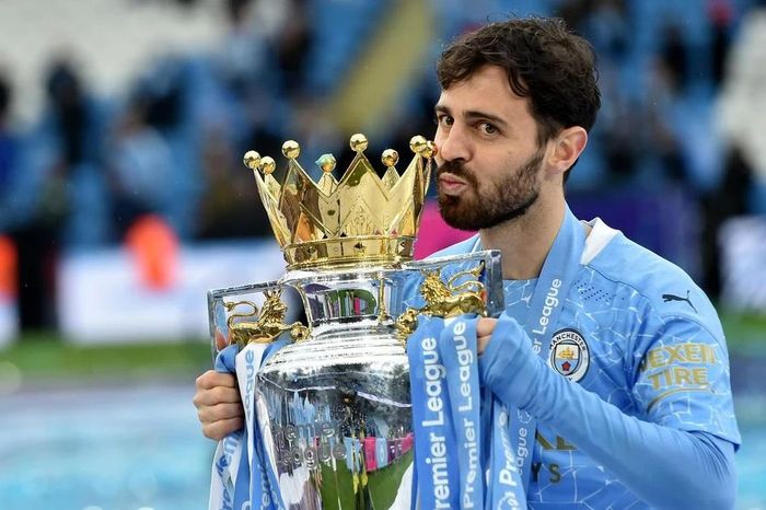 Man City xác nhận chia tay Bernardo Silva