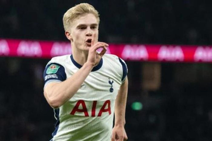 Man Utd chi 57 triệu bảng mua Lucas Bergvall: Canh bạc sửa sai trước Liverpool