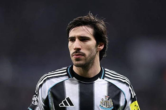 Man Utd nhắm Sandro Tonali: Cơ hội vàng giải quyết bài toán tuyến giữa từ Manuel Ugarte