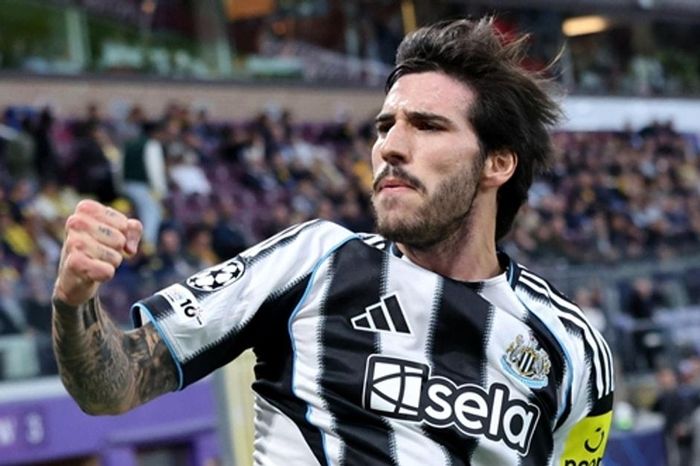Man Utd sẵn sàng chi 100 triệu bảng cho Sandro Tonali nhằm tái thiết hàng tiền vệ Old Trafford