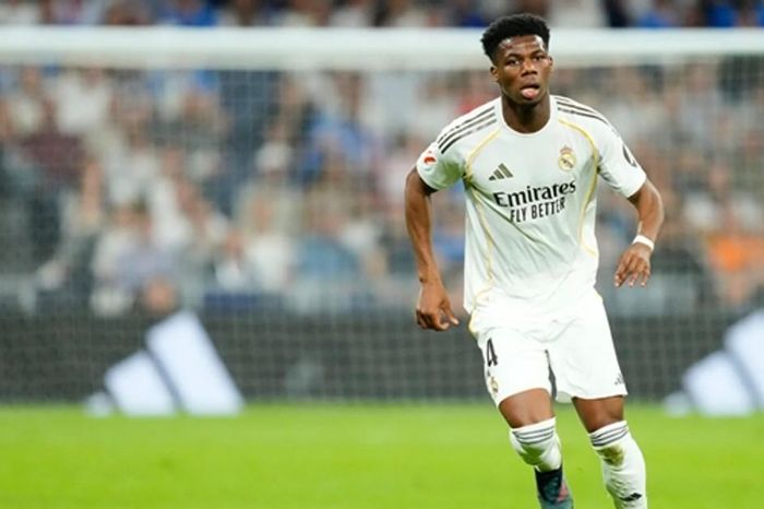 Man Utd và bài toán tiền vệ: Tại sao Joao Gomes là lựa chọn an toàn hơn Ederson?