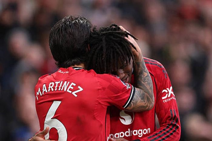 Man Utd và canh bạc tất tay: Hy vọng đặt vào hai đôi chân pha lê Martinez và Dorgu