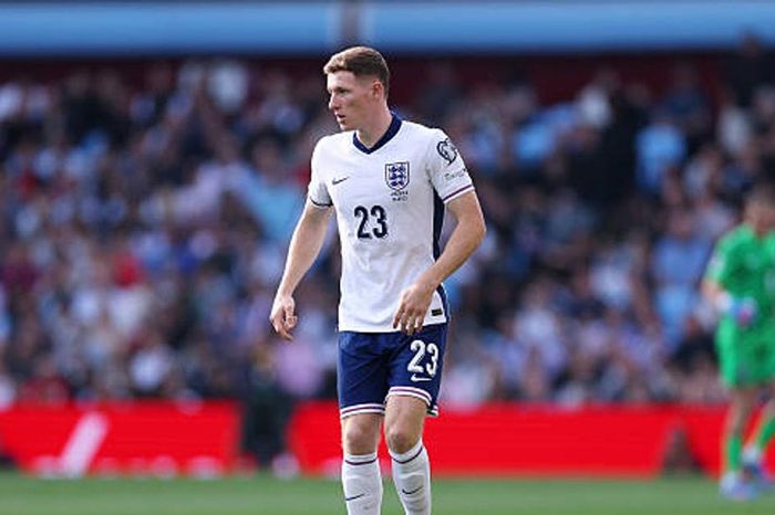 Man Utd và Man City đại chiến vì Elliot Anderson: Cuộc đua quyền lực mới tại Manchester