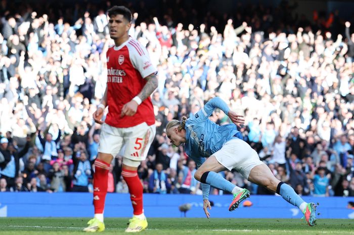 Manchester City tự giành lại cơ hội cho chính họ tại Premier League