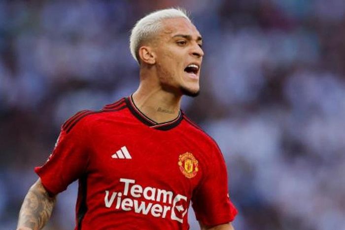 Manchester United dẫn đầu châu Âu về chi tiêu, Chelsea lập kỷ lục lỗ 355 triệu bảng