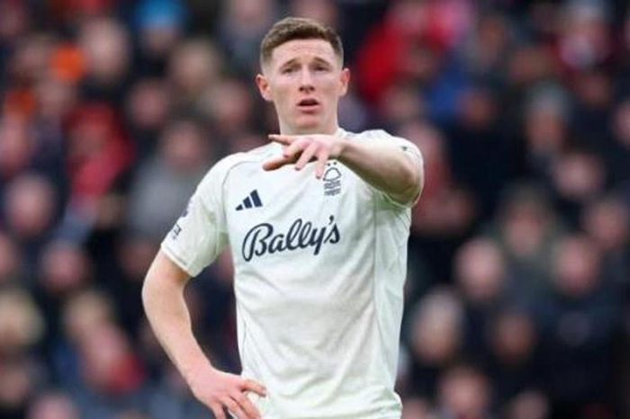 Manchester United nguy cơ mất Elliot Anderson vào tay Manchester City với giá 90 triệu bảng