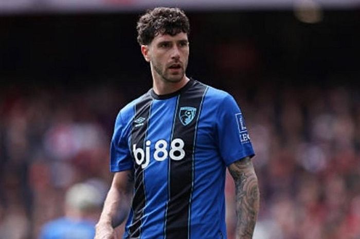 Manchester United nhắm bộ đôi Bournemouth: Giải bài toán trung vệ thuận chân trái