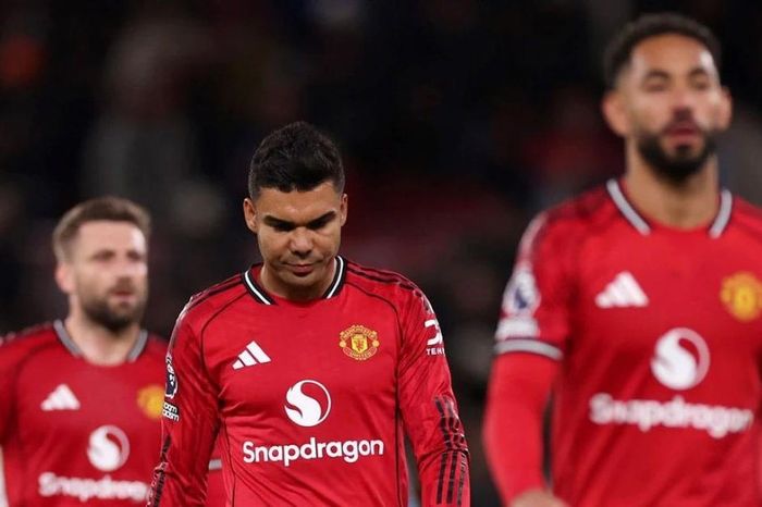 Manchester United thua sốc Leeds ngay tại thánh địa Old Trafford