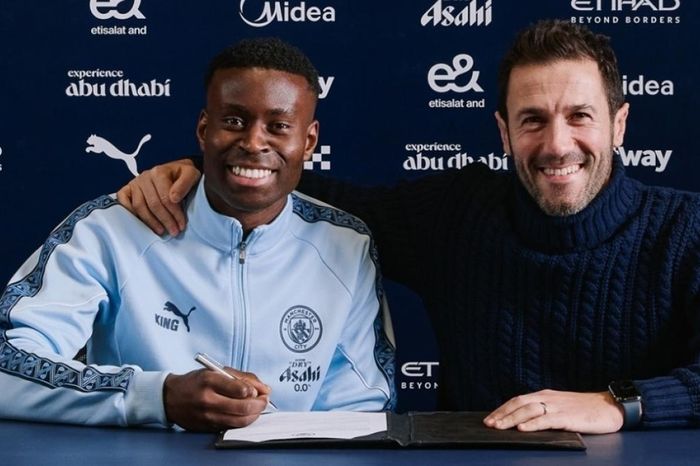 Marc Guehi hưởng lương cao thứ hai tại Man City