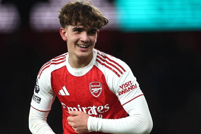 Max Dowman: Cậu bé niềng răng Arsenal viết lịch sử Premier League