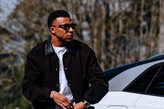Mbappe cập nhật nóng, lên tiếng vụ bác sĩ Real Madrid khám nhầm chân