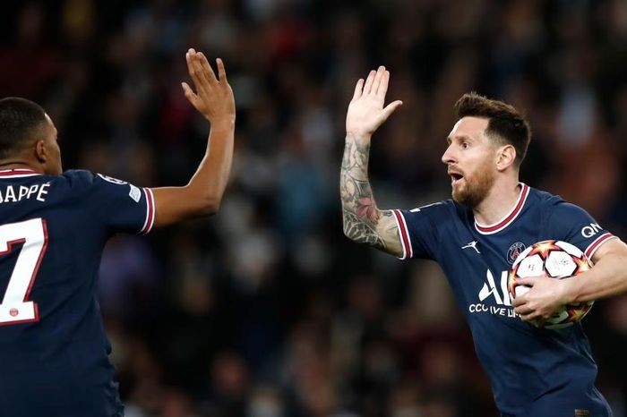Mbappe kinh ngạc với Messi