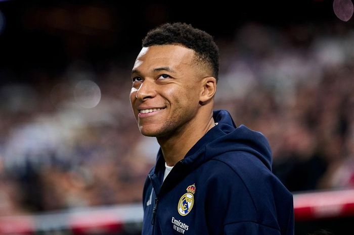 Mbappé phủ nhận tin đồn chấn thương