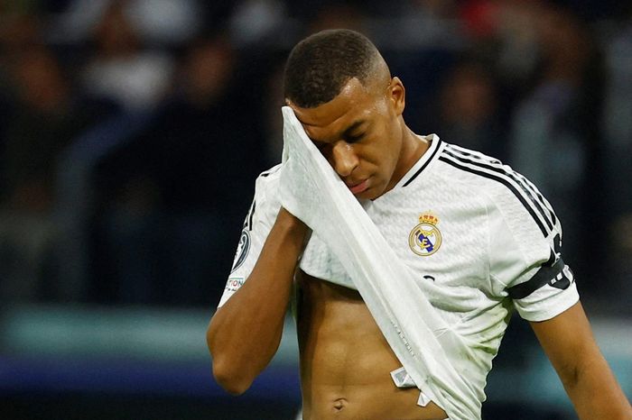 Mbappe tiếp tục đòi tiền PSG