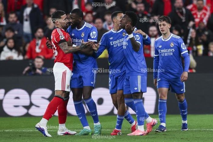 Mbappe tố sao trẻ Benfica 5 lần gọi Vinicius là 'con khỉ', Real Madrid suýt bỏ trận