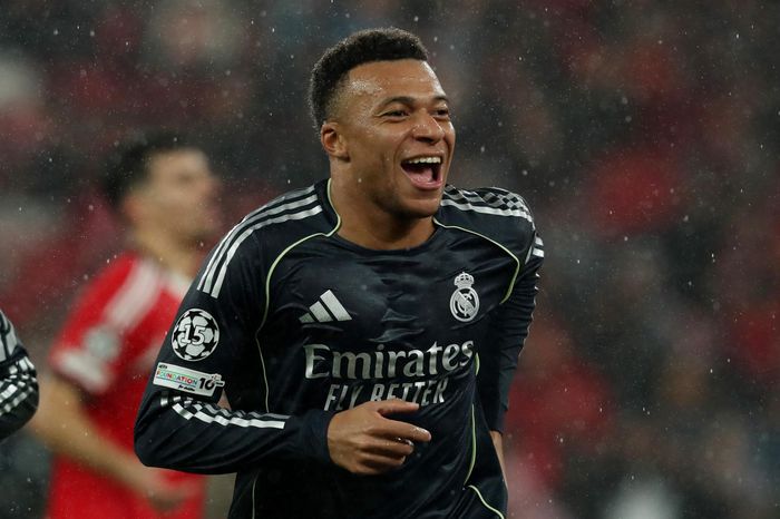 Mbappe xô đổ kỷ lục của Ronaldo