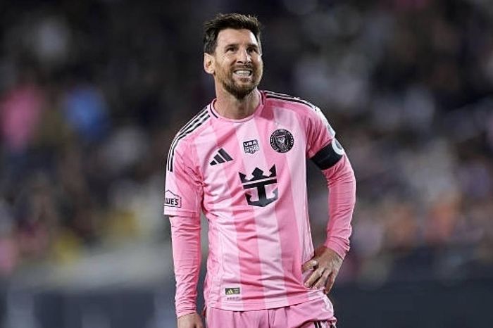 Messi tiếc vì không học hành đầy đủ