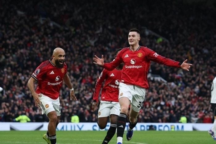 Michael Carrick biến Benjamin Sesko thành vũ khí giải mã West Ham