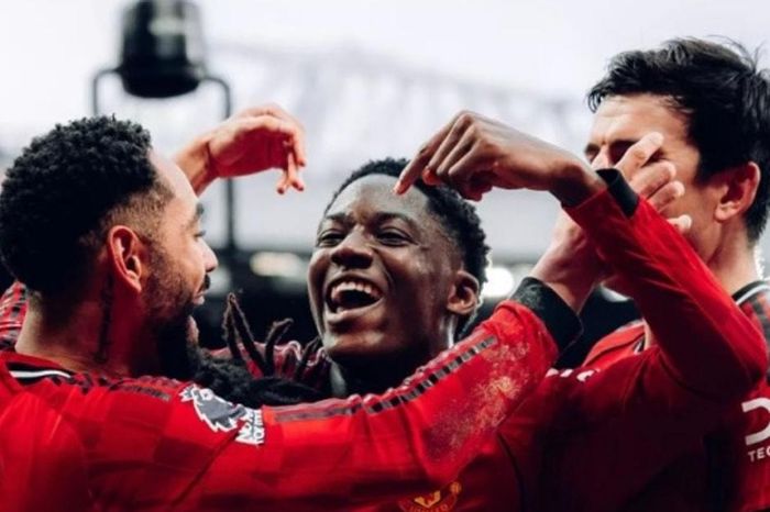 Michael Carrick hồi sinh Kobbie Mainoo: Cuộc giải cứu 'viên ngọc quý' tại Old Trafford