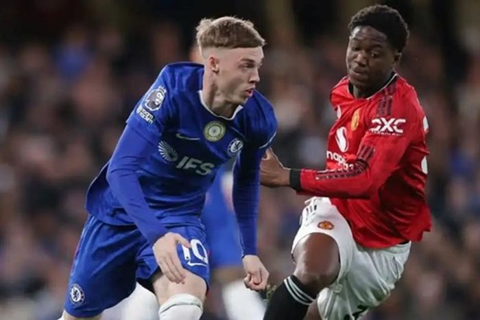 Michael Carrick: Kobbie Mainoo vừa trình diễn phiên bản xuất sắc nhất sự nghiệp