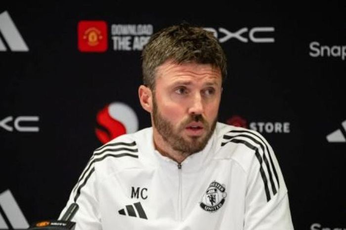 Michael Carrick và 3 bài toán nhân sự cân não trước thềm derby MU gặp Leeds