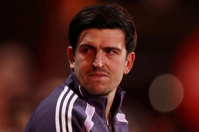 Michael Carrick và bài toán hàng thủ: Maguire cùng Yoro tái xuất đối đầu Brentford