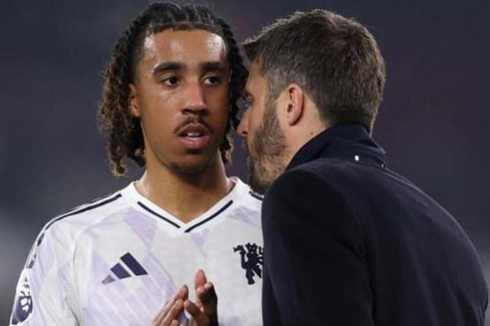 Michael Carrick và nghệ thuật quản trị mềm giúp Man Utd lột xác sau kỷ nguyên Ruben Amorim