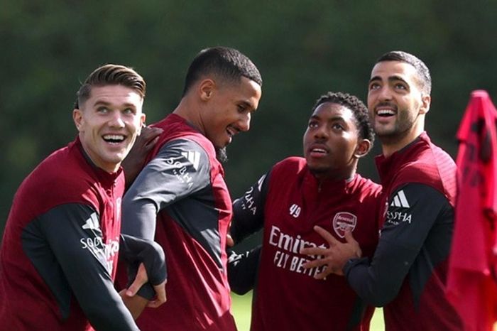 Mikel Arteta và bài toán nhân sự: Đã đến lúc trả Myles Lewis-Skelly về trung tâm hàng tiền vệ Arsenal