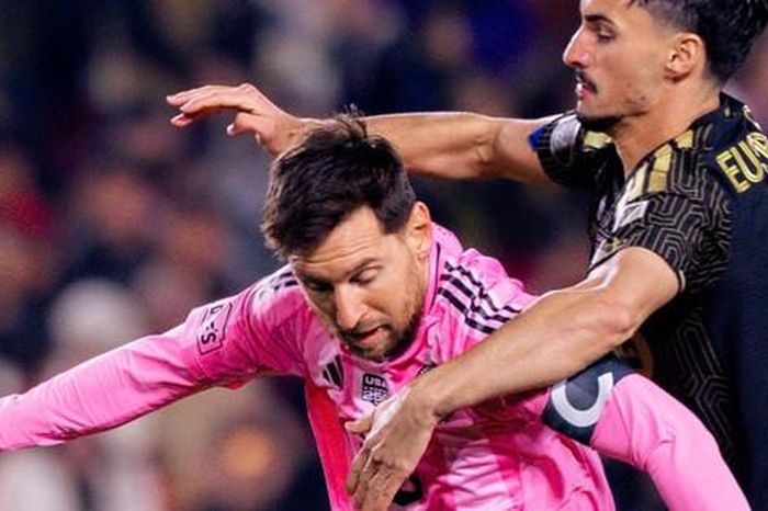 MLS ra phán quyết vụ Messi nổi nóng, theo vào phòng trọng tài