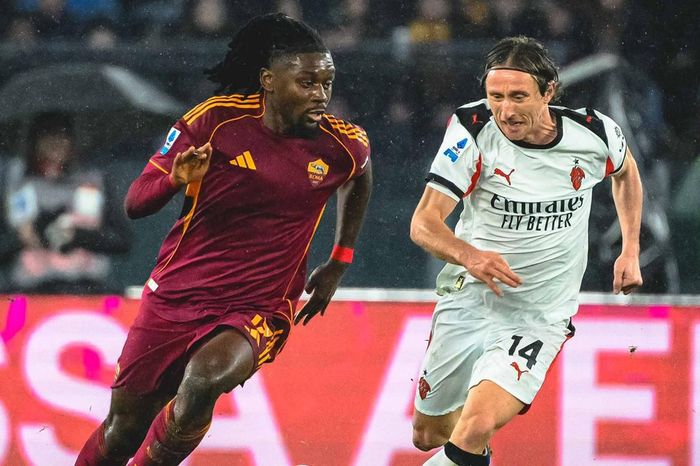 Modric tỏa sáng, Milan vẫn rơi điểm trước Roma