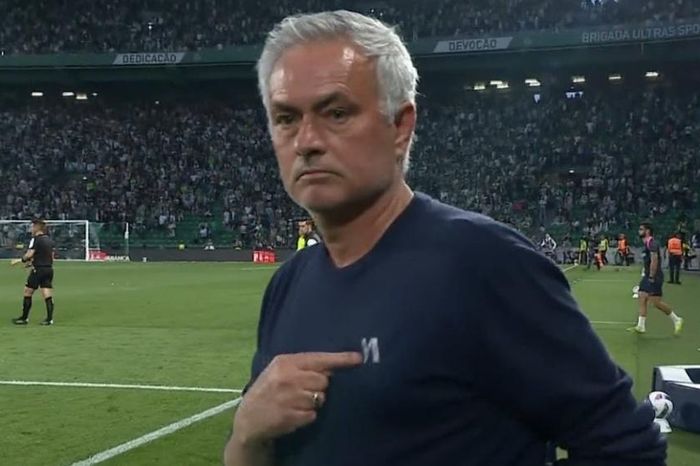 Mourinho gây chú ý