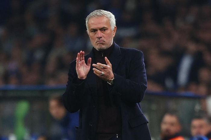 Mourinho sắp dẫn dắt Ronaldo?