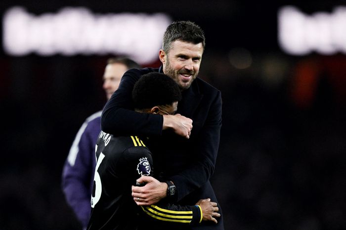 MU có nên gia hạn với Carrick lúc này?