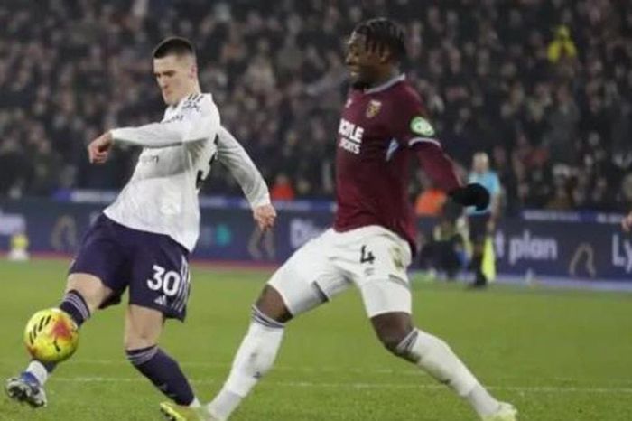 MU hòa hú vía West Ham: Carrick-ball bế tắc trước khối bê tông London