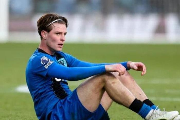 MU nhắm 'máy quét' Alex Scott thay thế Elliot Anderson trong kế hoạch tái thiết