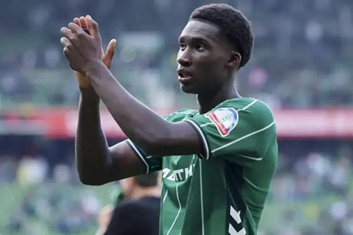 MU nhắm 'viên ngọc' Karim Coulibaly: Lời giải cho bài toán Lisandro Martinez