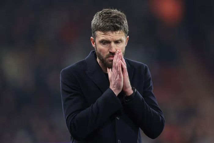 MU tạm dừng gia hạn với Carrick sau diễn biến bất ngờ
