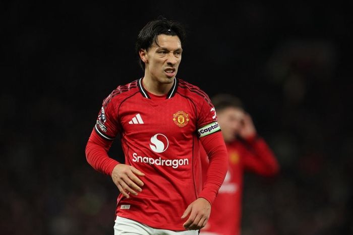 MU tự đánh rơi điểm, không chỉ vì một sai lầm